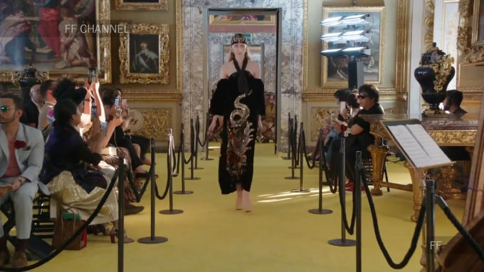 Bản tin Thời trang Plus số 19: X&aacute;c lập kỷ lục mới cho chiếc t&uacute;i Herm&egrave;s Birkin