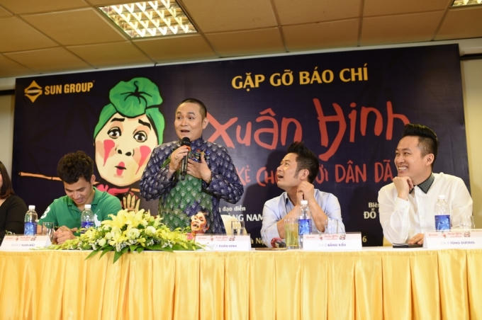 Vua hài đất Bắc Xuân Hinh.