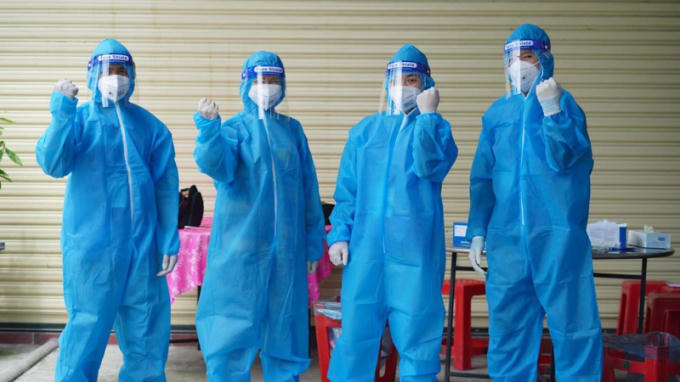 Hơn lúc nào hết, nguyên tắc “5K+ vaccine, thuốc điều trị + công nghệ + ý thức người dân” rất cần sự vào cuộc tích cực của mỗi người dân.