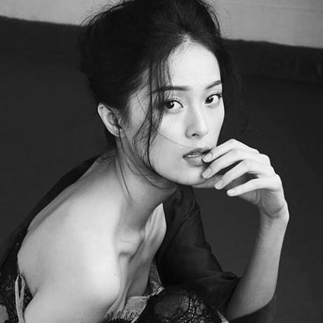 Hạ Vi nhận được nhiều sự quan tâm của dư luận sau những phát ngôn của Hồ Ngọc Hà và Cường Đô la.