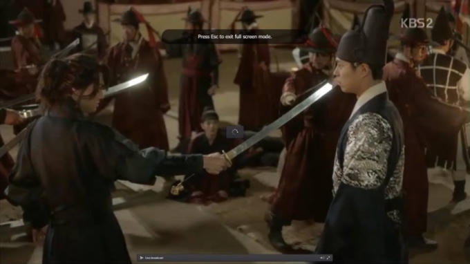 Kim Byung Yeon đã quyết định dùng tính mạng của Thái tử Lee Young để giải cứu cho Ra On và cha cô.