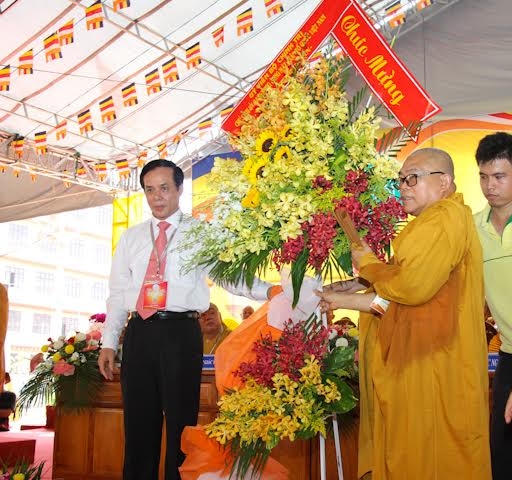 Ban tổ chức đã đón nhận nhiều lẵng hoa và quà từ Ban thường trực HĐTS, UBMTTQVN, Ban tôn giáo chính phủ, các sở ban ngành TP HCM, các ban ngành viện Giáo hội từ T.Ư đến địa phương và đại biểu tham dự.