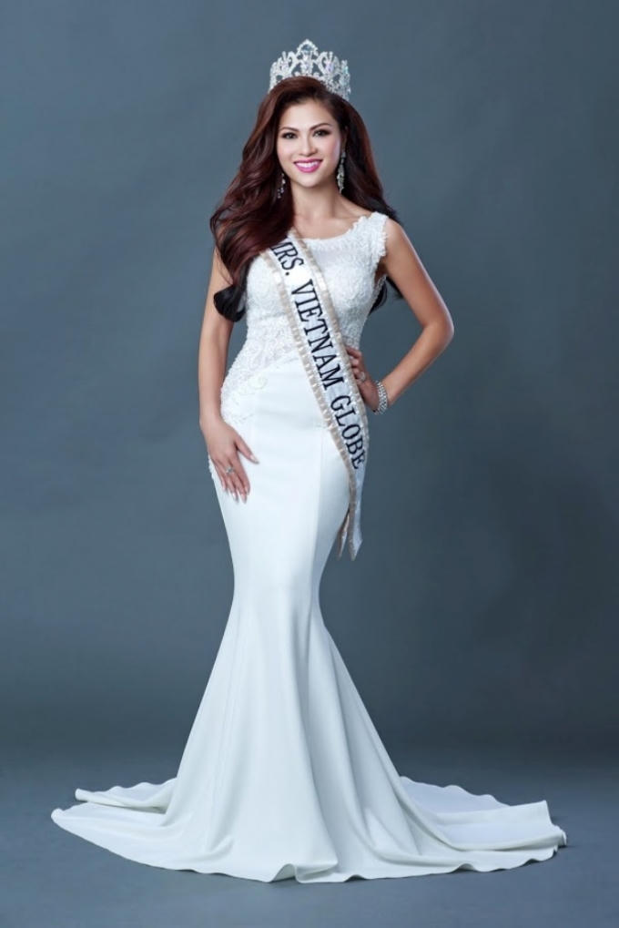 Phạm Thiên Trang là Người đẹp VN đầu tiên nhận giải Mrs.  Globe Viet Nam International cô sẽ đại diện Việt Nam tham gia Mrs. Globe International cùng 72 đại diện quốc gia khác vào tháng 12 tới đây tại Trung Quốc.