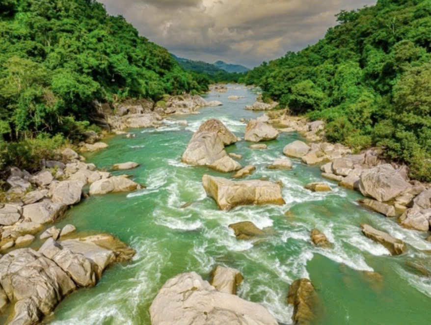 Tương truyền Hầm Hô là nơi vua Quang Trung rèn quên trước khi ra Bắc đánh tan 29 vạn quân Thanh năm 1789. Ảnh: T.H