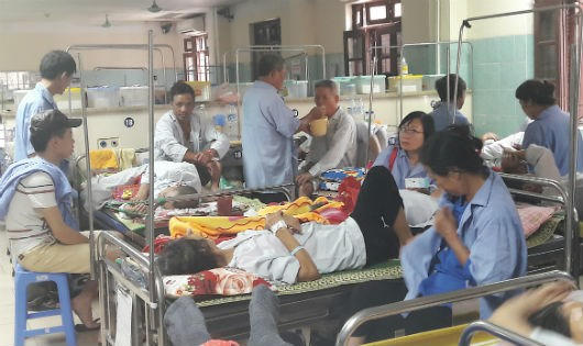 Người bệnh mong viện phí tăng, chất lượng dịch vụ cũng sẽ tăng theo, bệnh nhân không phải nằm ghép.