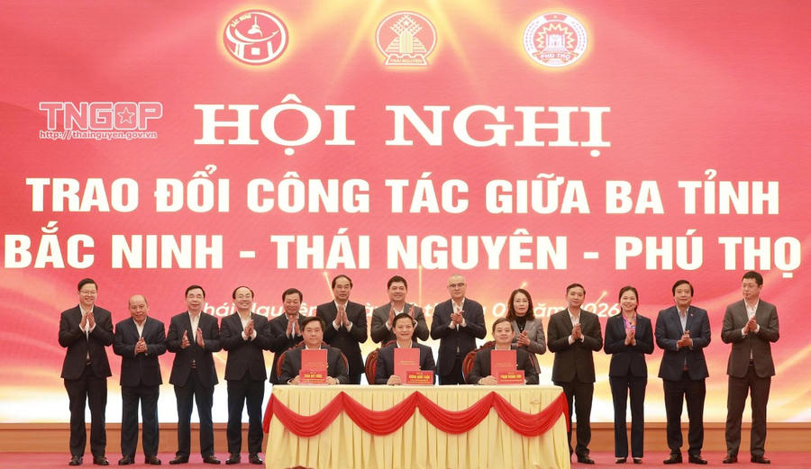Lãnh đạo 3 tỉnh Bắc Ninh - Thái Nguyên - Phú Thọ ký kết biên bản ghi nhớ hợp tác.