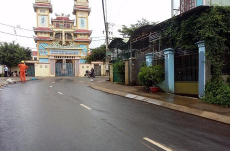 Công an tỉnh Gia Lai cho biết đang điều tra vụ hỗn chiến ở phường Ia Kring (TP. Pleiku, Gia Lai) giữa hàng chục thanh niên khiến 1 người chết, nhiều người bị thương.