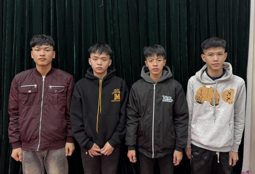 Nhóm thanh niên vừa bị khởi tố. (Ảnh: Công an Tuyên Quang).
