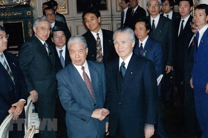 Thủ tướng Nhật Bản Tomiichi Murayama và Tổng Bí thư Đỗ Mười trong khuôn khổ chuyến thăm chính thức Nhật Bản từ 18 - 19.4.1995.