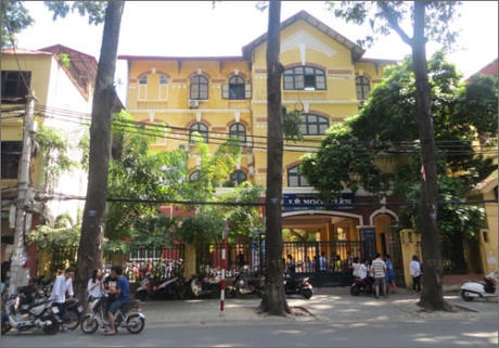Đến nay, trường tiểu học và THCS Lê Ngọc Hân, quận Hai Bà Trưng vẫn cho học sinh học tập chung với trường tiểu học tại 41 Lò Đúc, Hà Nội nên học sinh cấp I vẫn chưa được học 2 buổi/ngày ở trường.