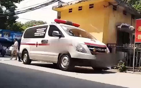 Bảo kê xe cứu thương tại viện 103 đang khiến dư luận ồn ào, phẫn nộ.