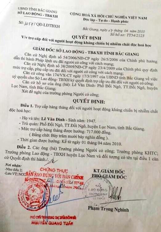 Quyết định về việc trợ cấp đối với người hoạt động kháng chiến bị nhiễm chất độc hóa học do Sở Lao Động - TB&amp;XH tỉnh Bắc Giang cấp cho ông Lê Văn Dinh vào năm 2010