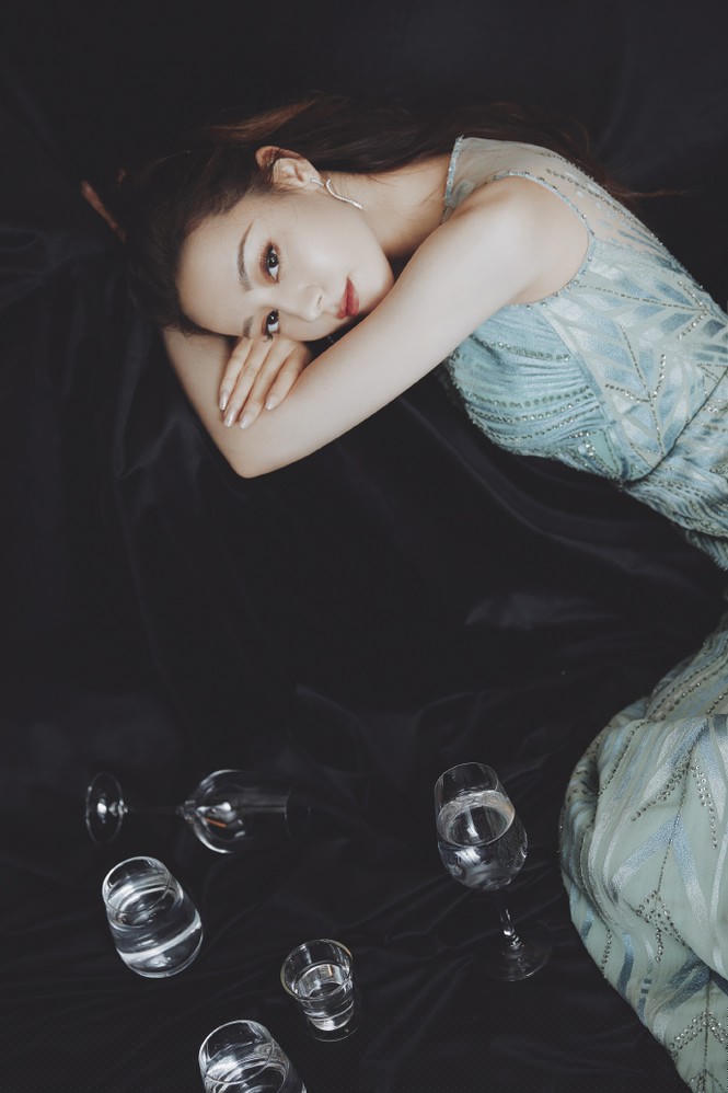 ‘Mỹ nhân Tân Cương’ Địch Lệ Nhiệt Ba khoe vòng một căng tràn gây sốt - ảnh 6