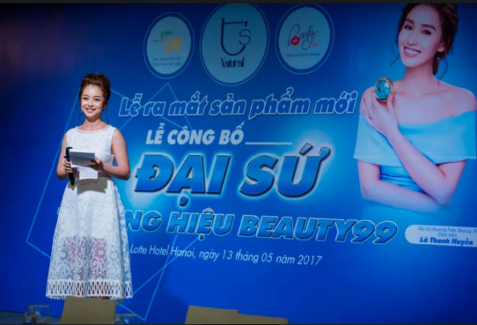 Jennifer Phạm đọ sắc c&ugrave;ng L&atilde; Thanh Huyền v&agrave; Trương Quỳnh Anh sau khi sinh con thứ 3