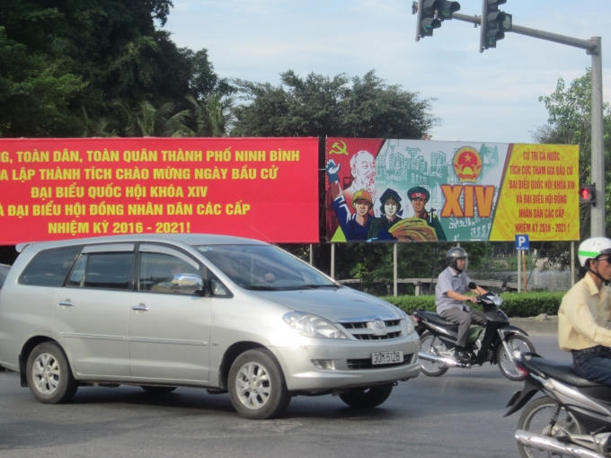 Một góc đường phố ở TP Ninh Bình.