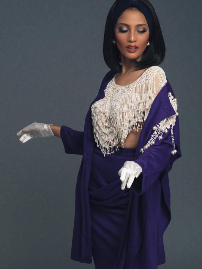 Trương Thị May thưc hiện bộ ảnh mới với trang phục bố tặng mẹ cách đây 30 năm