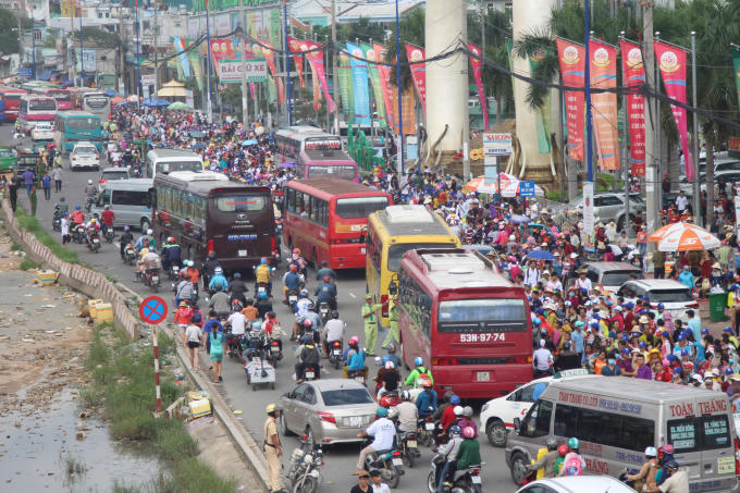 Cảnh tượng kinh hoàng trước Suối Tiên.