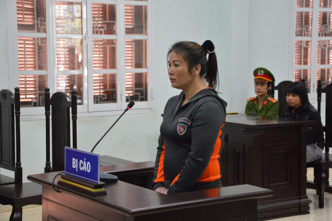 Đối tượng Nguyễn Thị Hà (Nga Vọc) tại toà và phải nhận bản án thích đáng cho hành động tàn nhẫn của mình.