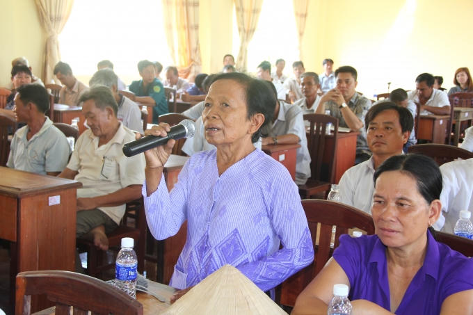 Cử tri bày tỏ quan điểm, nguyện vọng của mình.