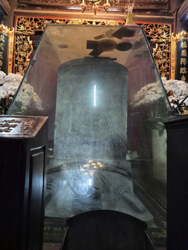 Hiện nay, tấm bia được coi như bảo vật thiêng tại đình La Khê, du khách trước khi đọc và xem bia đều dâng hương vái tạ trước.