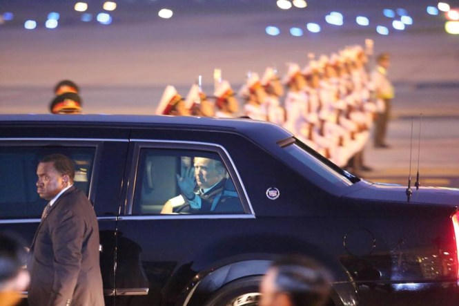 Tổng thống Trump về khách sạn. Ảnh: Công Duy