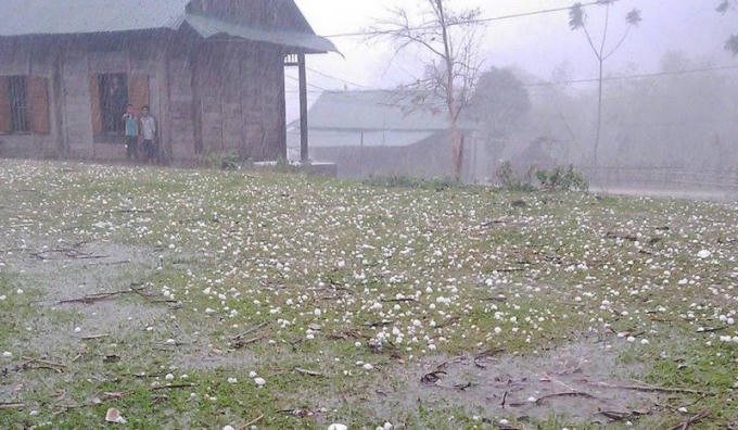 Mưa đá diễn ra tại địa bàn xã Mai Sơn.