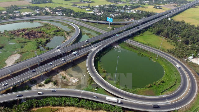 Thực tế, một số đoạn của cao tốc Bắc - Nam đã được xây dựng, đưa vào khai thác (ảnh: TTXVN).