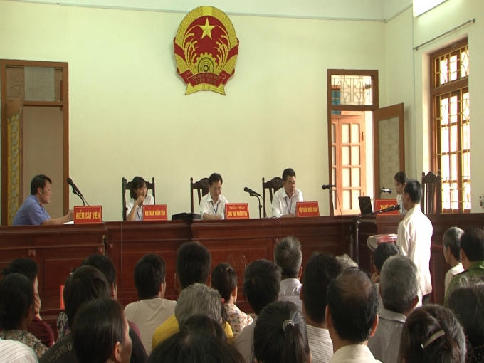 Hình ảnh tại phiên tòa xét xử vụ án.