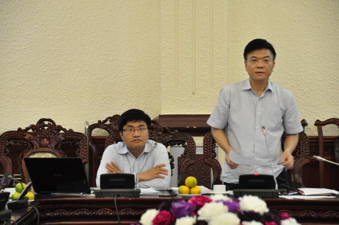 Bộ trưởng Bộ Tư Pháp Lê Thành Long phát biểu tại phiên họp.