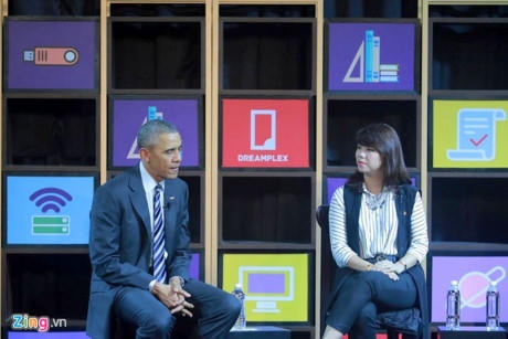 Tổng thống Mỹ đã lắng nghe những chia sẻ cũng như khó khăn của giới khởi nghiệp tại Việt Nam.