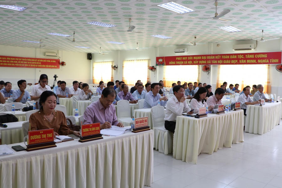 Các đại biểu tham dự hội nghị