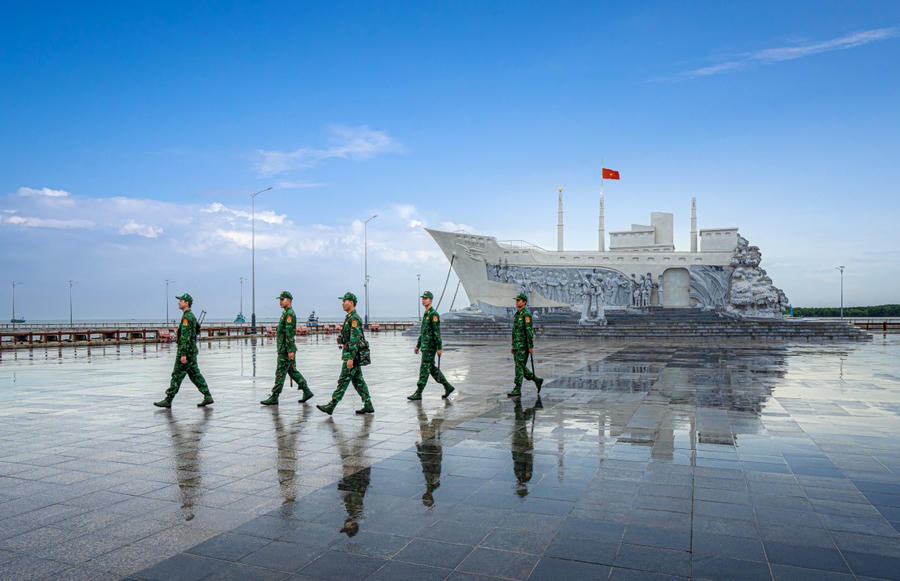 Đồn Biên phòng Sông Đốc tăng cường tuần tra, bảo đảm an ninh trật tự trên địa bàn quản lý.