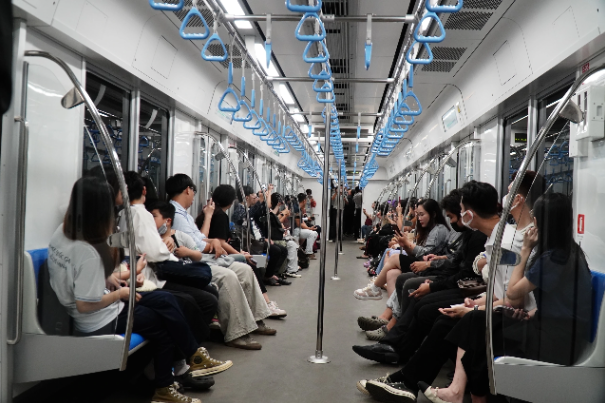 Tuyến metro số 1 (Bến Thành – Suối Tiên) chạy thử nghiệm. Ảnh: Phan Hương