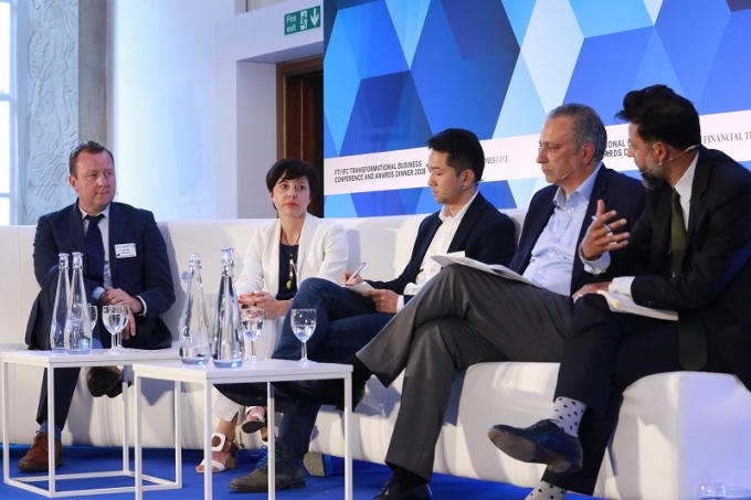 Ban tổ chức Giải thưởng Transformational Business Awards 2018