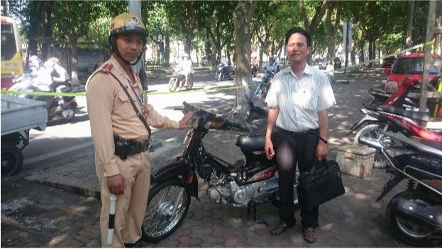 Chủ xe đã có mặt tại chốt tổ công tác Y2/141 để nhận lại xe.