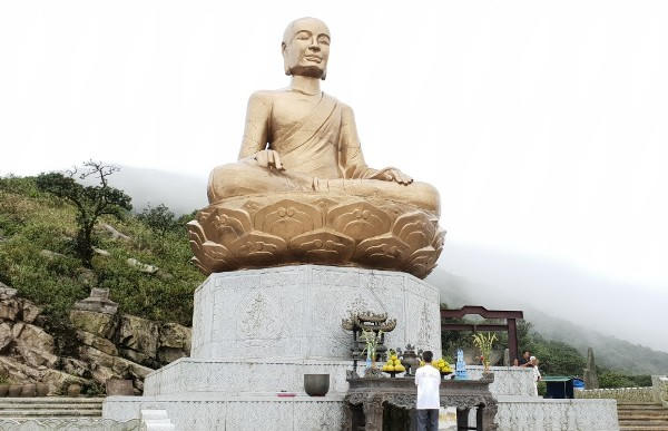 Tượng Phật hoàng Trần Nhân Tông được xây dựng bằng tiền công đức, trị giá trên 100 tỷ đồng