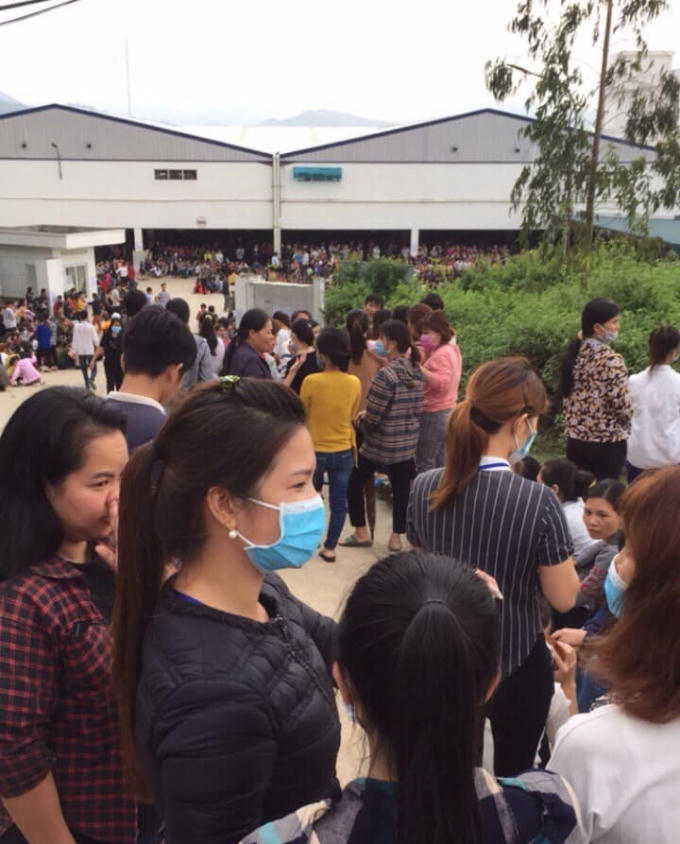 Sáng ngày 19/11, hàng ngàn công nhân vẫn chưa trở lại làm việc.