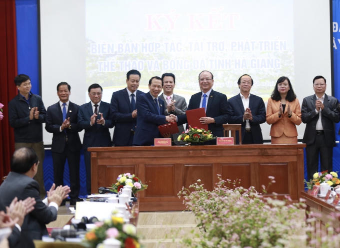 Ky bien ban hop tac tai tro phat trien the thao tinh Ha Giang.