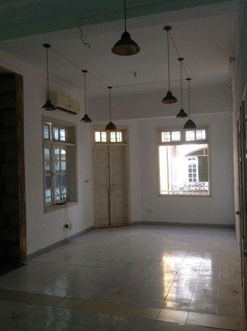 Cho thu&ecirc; văn ph&ograve;ng tại phố Huỳnh Th&uacute;c Kh&aacute;ng, gần nh&agrave; h&aacute;t &Acirc;u Cơ