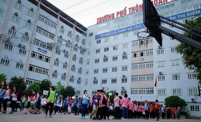Trường THPT Dân Lập Đoàn Thị Điểm.