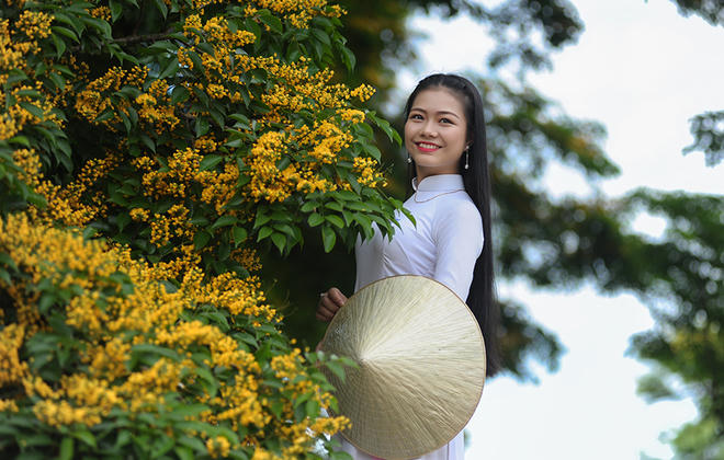 Nhiều bạn trẻ nhân dịp này chụp ảnh lưu lại những khoảnh khắc riêng.