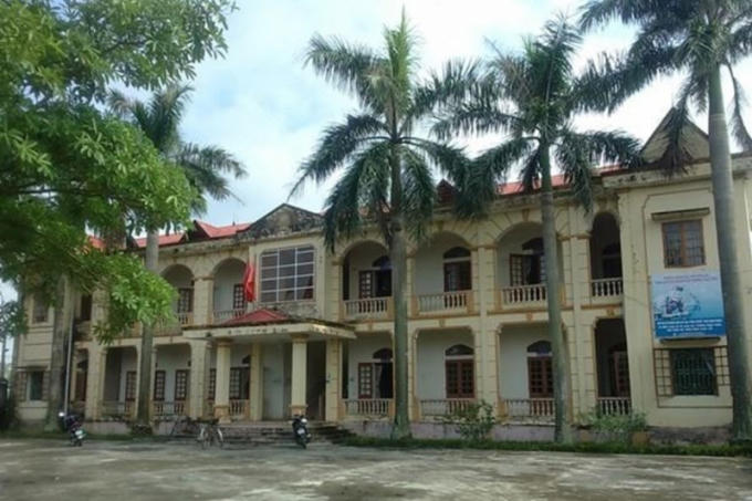 Trụ sở UBND xã Vạn Phúc, nơi xảy ra vụ đánh bạc.