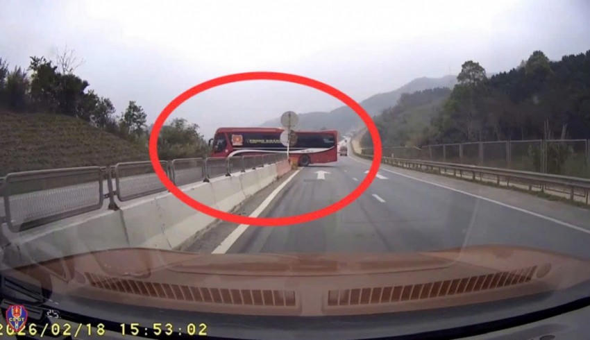 Hình ảnh vi phạm được người dân ghi lại và phản ánh tới lực lượng chức năng thông qua App Vnetraffic. Ảnh: Cục CSGT