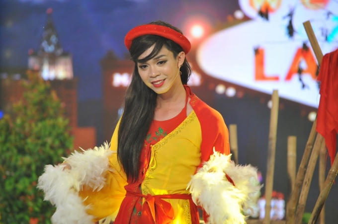 Diễn hài văn minh, “Thánh Taxi” nhận mưa lời khen từ Trấn Thành - Thu Trang