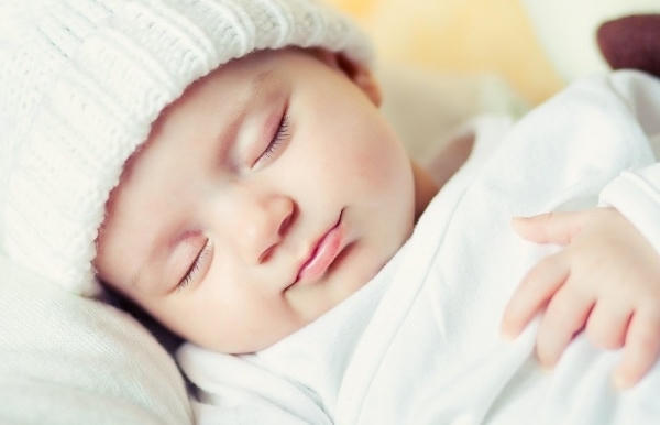 Làn da trẻ nhỏ rất mong manh và rất dễ tổn thương khi nhiệt độ môi trường thay đổi. Ảnh: minh họa