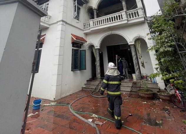 Lực lượng triển khai công tác chữa cháy và cứu nạn, cứu hộ.