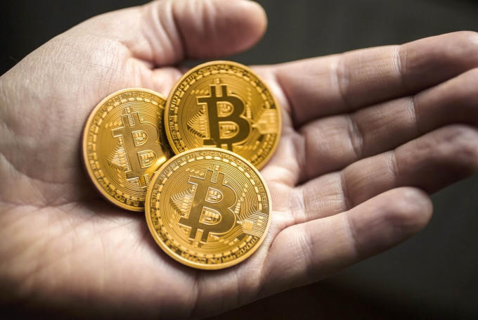 Dịch vụ mua bán ô tô bằng đồng tiền ảo Bitcoin lên ngôi trong năm 2018?
