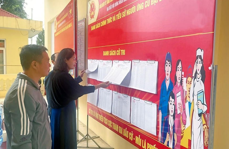 Mỗi lá phiếu tuy nhỏ nhưng mang trong mình trách nhiệm lớn lao. (Ảnh: Hanoimoi)