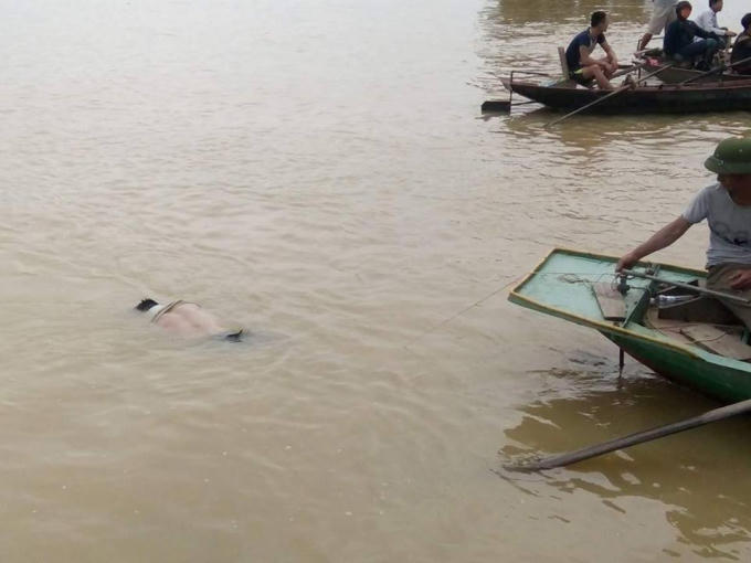 Qua quá trình tìm kiếm lực lượng chức năng đã phát hiện được thi thể nam nạn nhân.