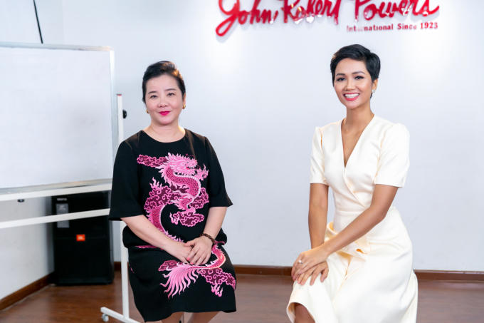 Bất ngờ trước một H’hen Niê “bên ngoài mạnh mẽ, bên trong yếu mềm”